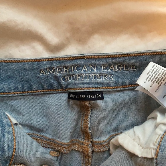 American Eagle Shorts - Picture 2 of 4
